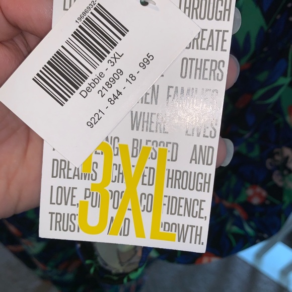 NWT LULAROE FLORAL Debbie 3XL - Picture 3 of 3